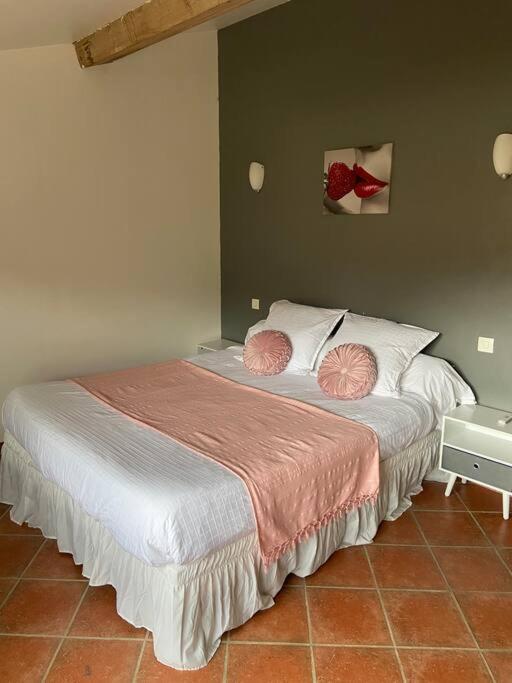 Gite A La Ferme Avec Jacuzzi Et Sauna Villefloure Екстер'єр фото