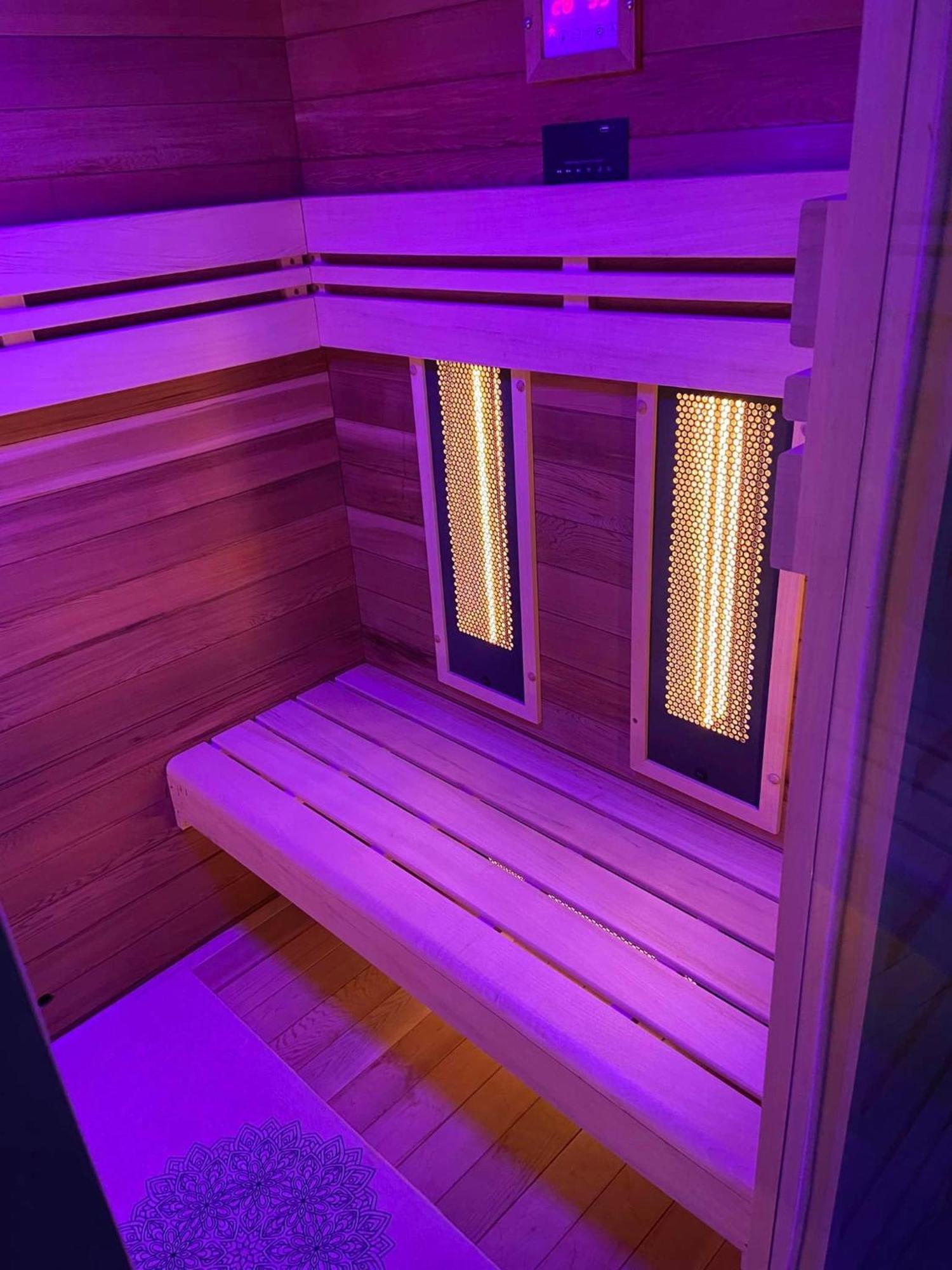 Gite A La Ferme Avec Jacuzzi Et Sauna Villefloure Екстер'єр фото